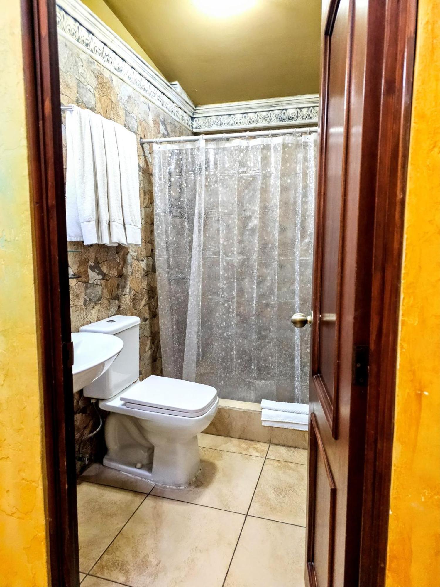 Antigua Inn Hotel Guatemalaváros Kültér fotó