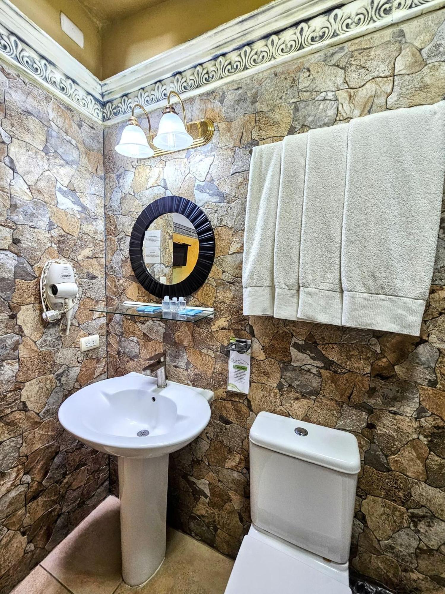 Antigua Inn Hotel Guatemalaváros Kültér fotó