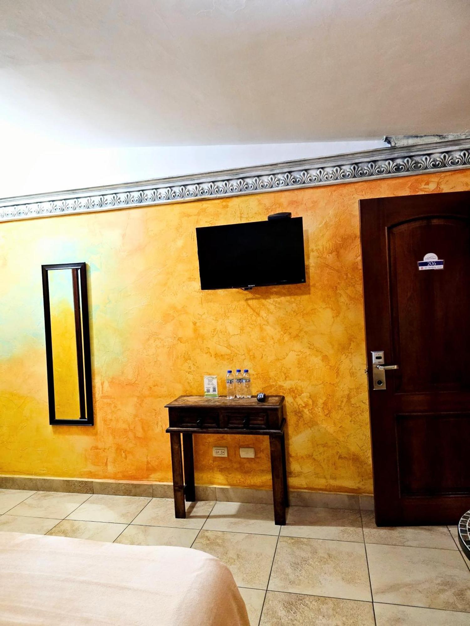 Antigua Inn Hotel Guatemalaváros Kültér fotó